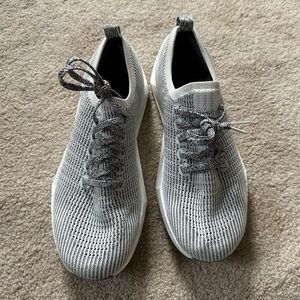 Brand new Allbirds tree flyers running shoes